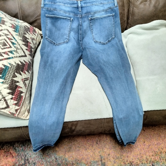 Distressed Jeans - Picture 4 of 4